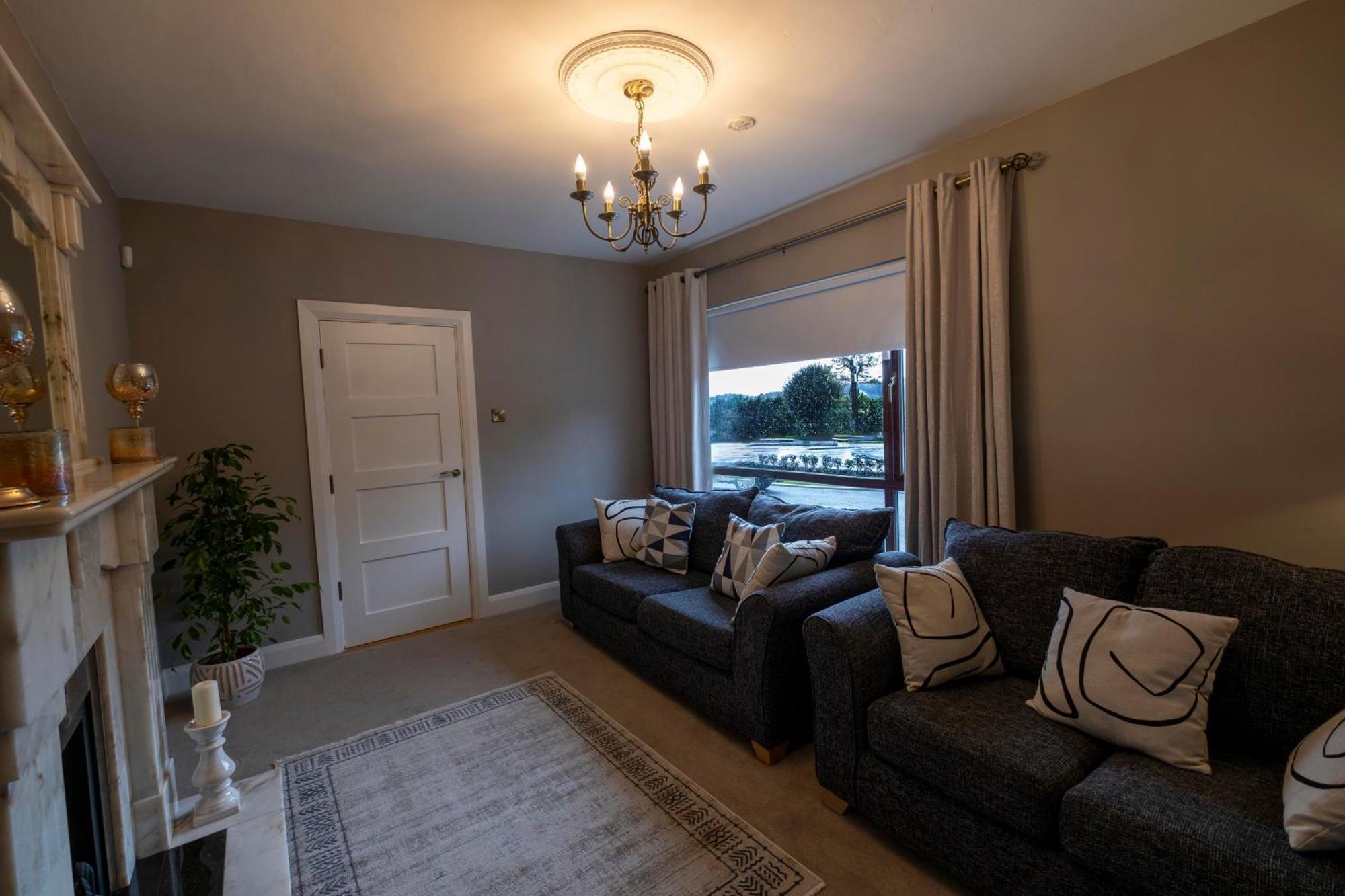 The Hillcrest, Luxury Accommodation In Castleblayney Town Esterno foto